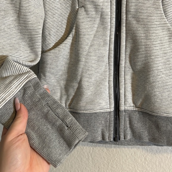 Lululemon Scuba Hoodie III (First Release)
Stripe White Heathered Medium Grey - Picture 10 of 14